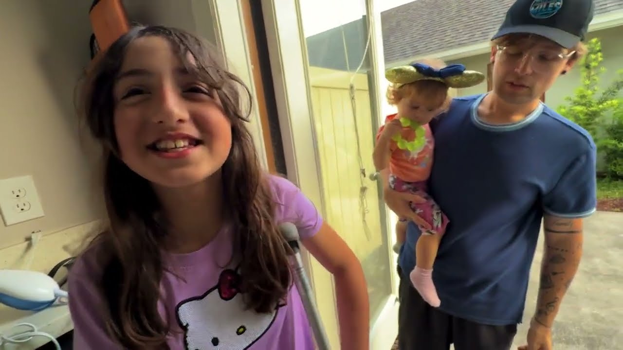 MINHA FILHA QUEBROU a PERNA? LEVAMOS a SOPHIE na EMERGÊNCIA! Pai Também Vloga