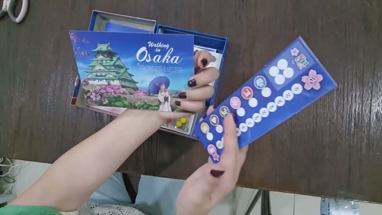 Walking in Osaka Unboxing