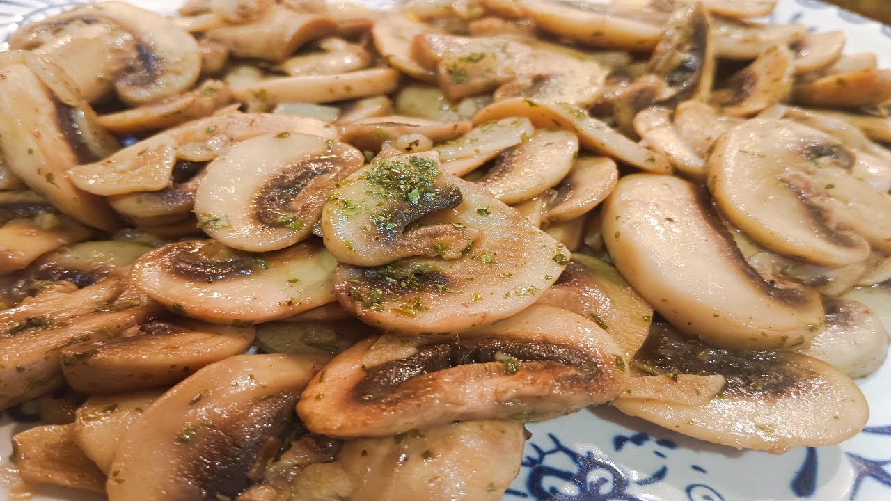 CHAMPIÑONES al ajillo con vino blanco.  La tapa o guarnición perfecta!