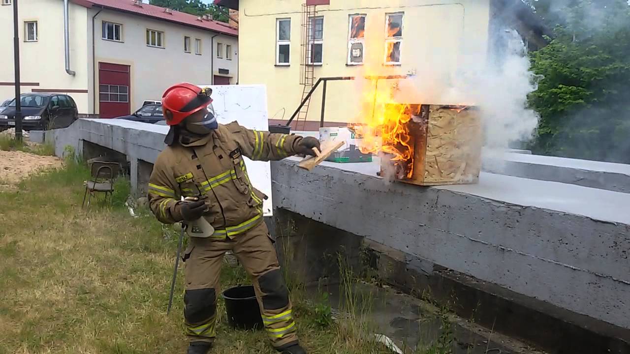 Olecko, 15.06.2015 r. Mały domek dla lalek cz.2/3