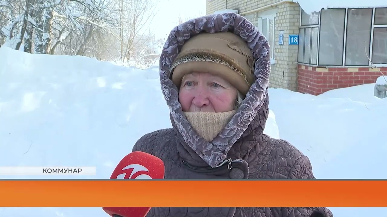 В посёлке Коммунар под тяжестью снега провалилась кровля жилого дома