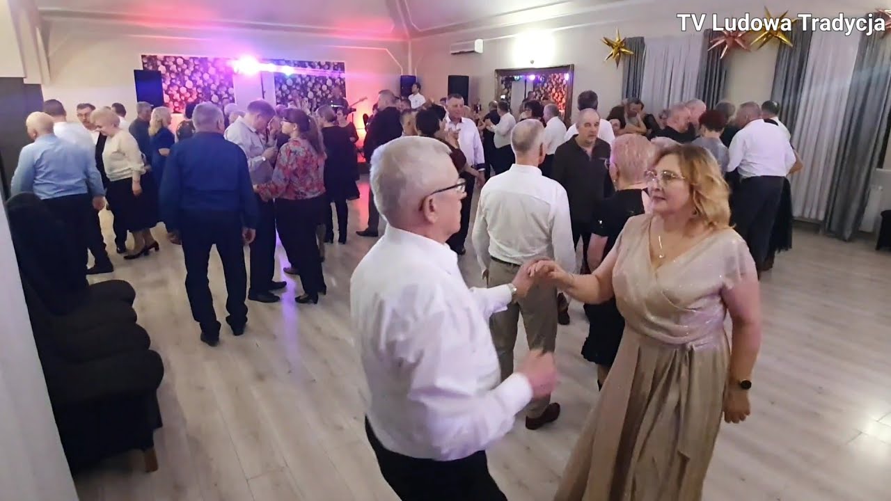 WSPANIAŁY KLIMAT POTAŃCÓWKI KARNAWAŁOWEJ z Zespołem Roland a na parkiecie wyśmienici tancerze 
