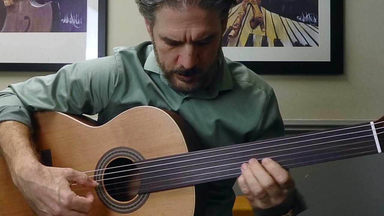 Altamira Basico+ model fretless guitar | fretless guitar minute #37 | Buzz Gravelle