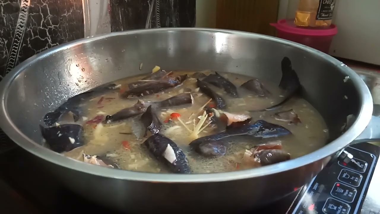 Hanya masak ikan keli sup pedas sahaja untuk hidangan petang 