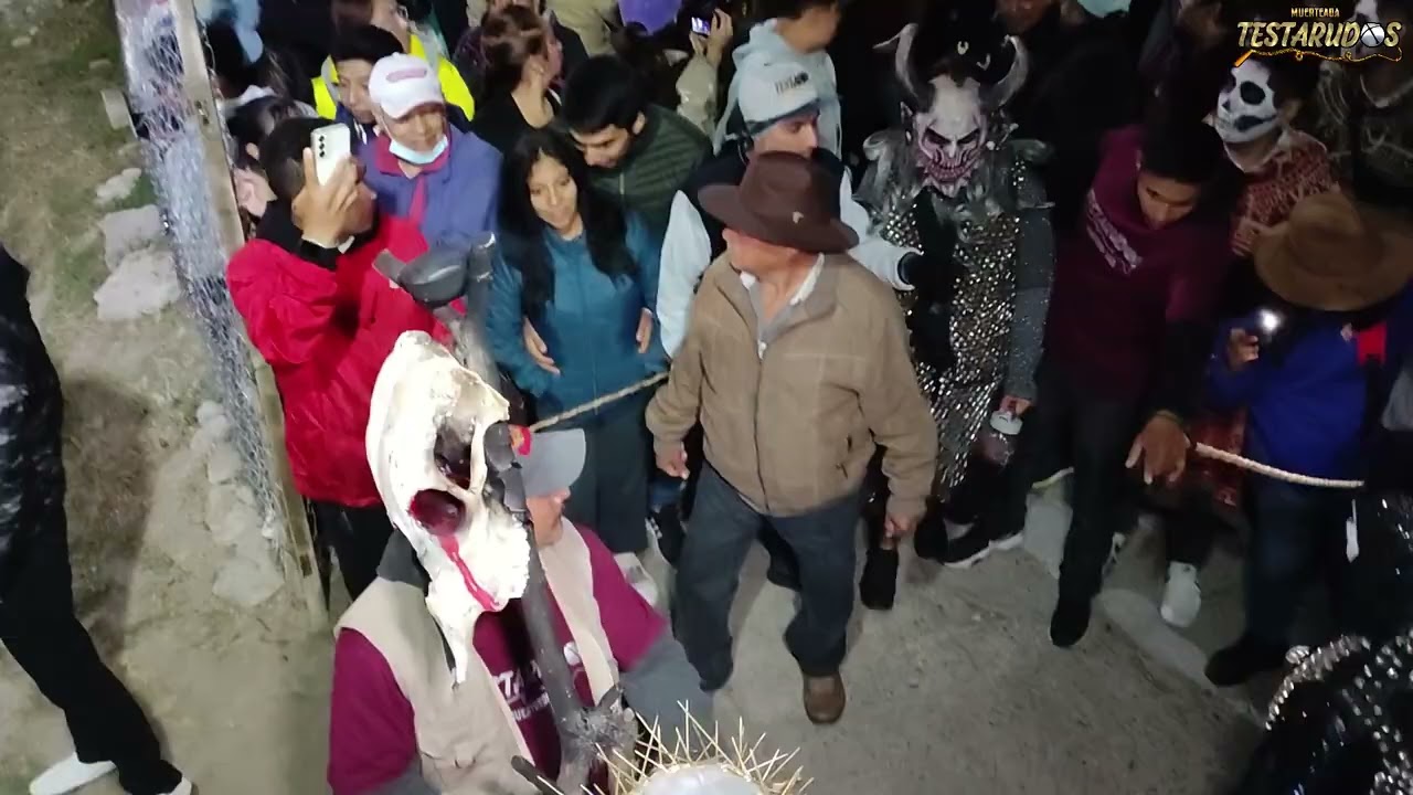 TESTARUDOS 2023, Llegaban y llegaban los disfrazados