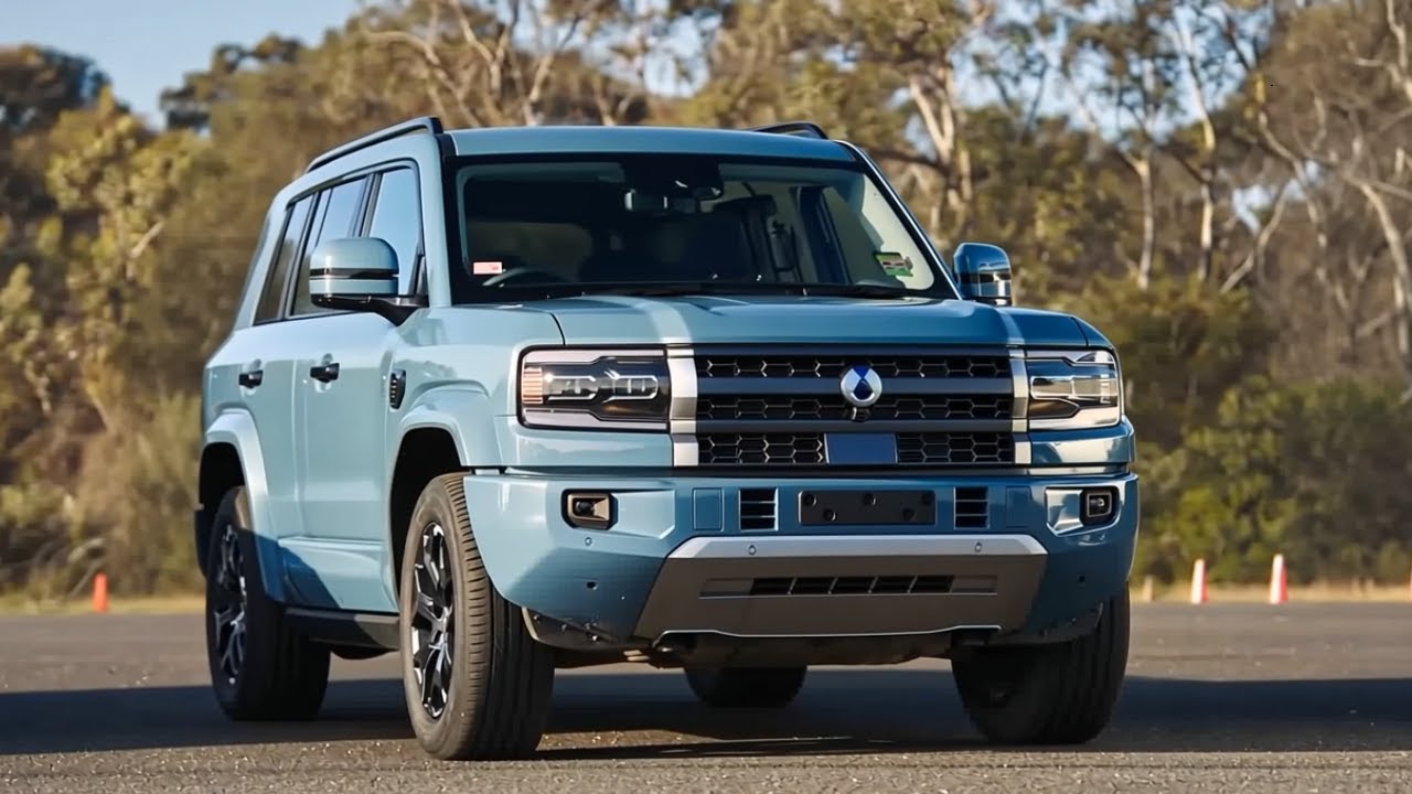 Обзор Denza B5 2026 года &mdash; новый гибридный полноприводный автомобиль от BYD нацелен на Toyota Prado!