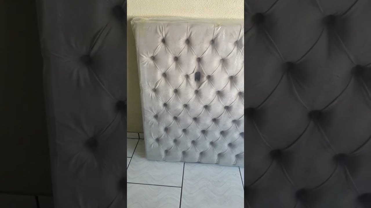 Painel - Linho bege CAPTON&Ecirc; (com fura&ccedil;&atilde;o para tomadas)
