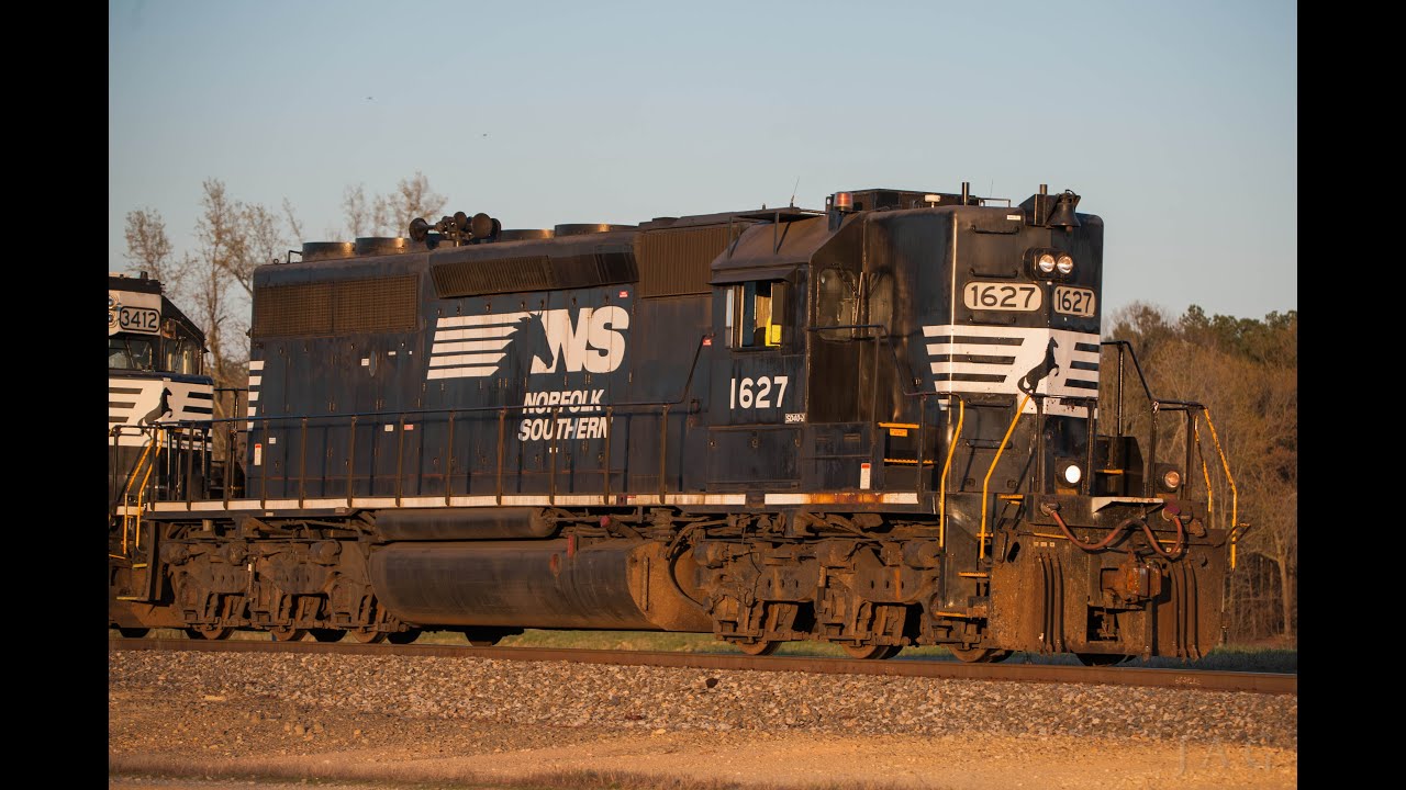 Chasing a rare High-Hood SD40-2 in Virginia! NS local V08; 3-30-2024