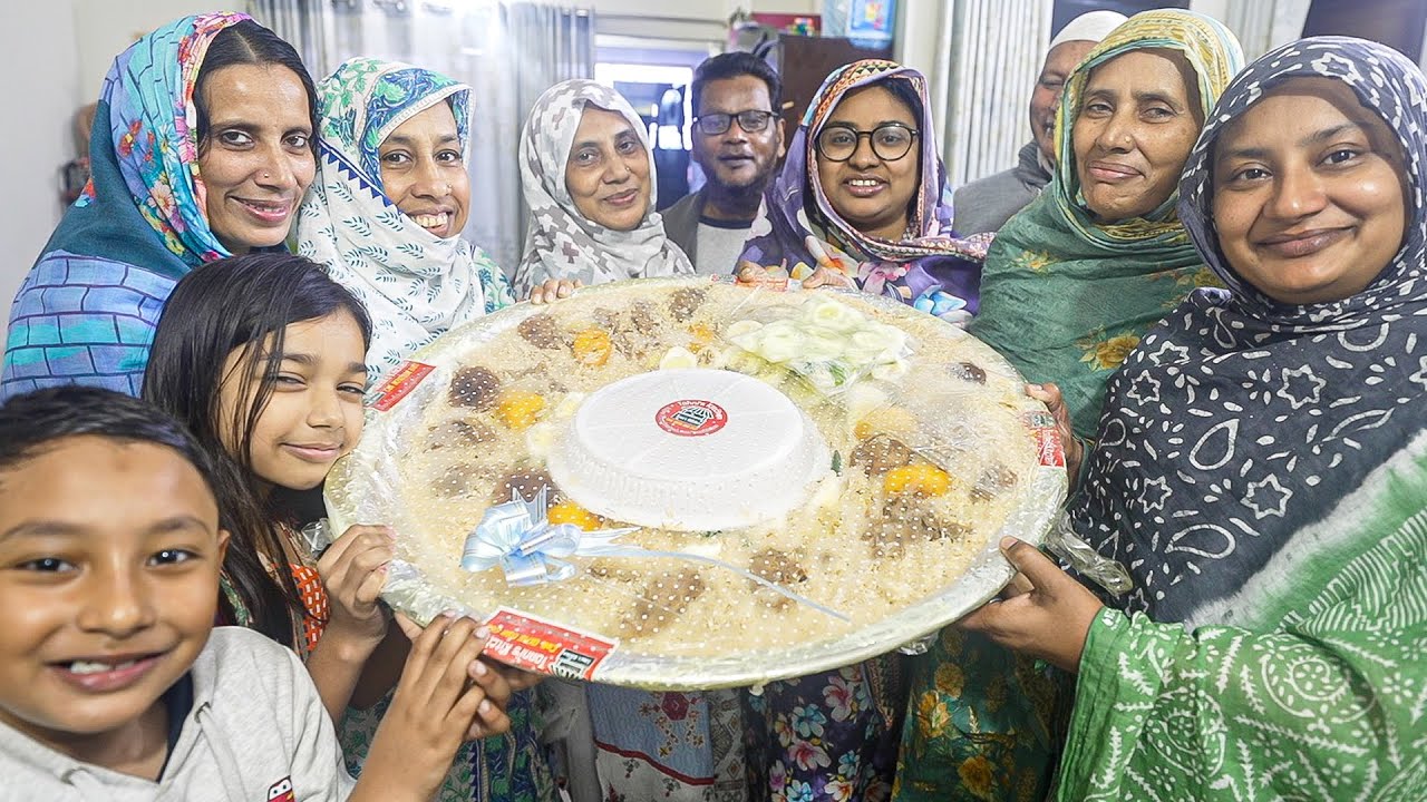 বিশাল থালায় বিয়ে বাড়ির কাচ্চি খেলাম সবাই মিলে