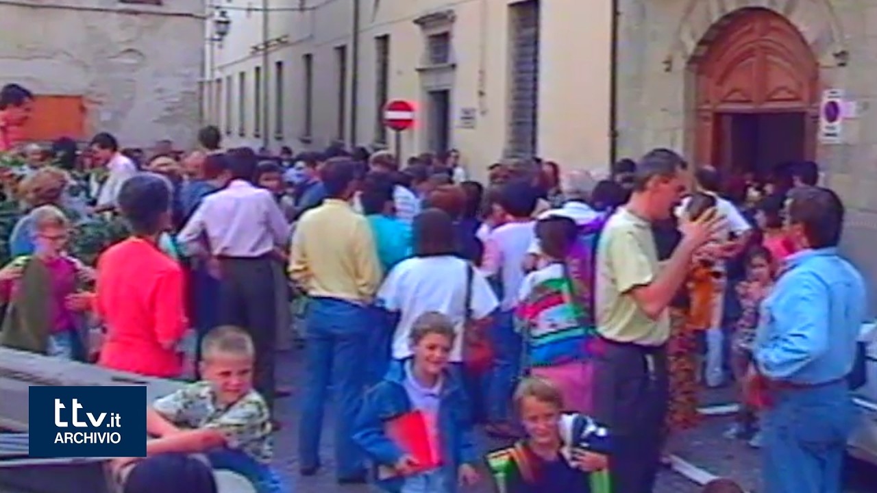 1992: Prima campanella, al via l’anno scolastico in Toscana e Umbria | TG | Archivio TTV.it