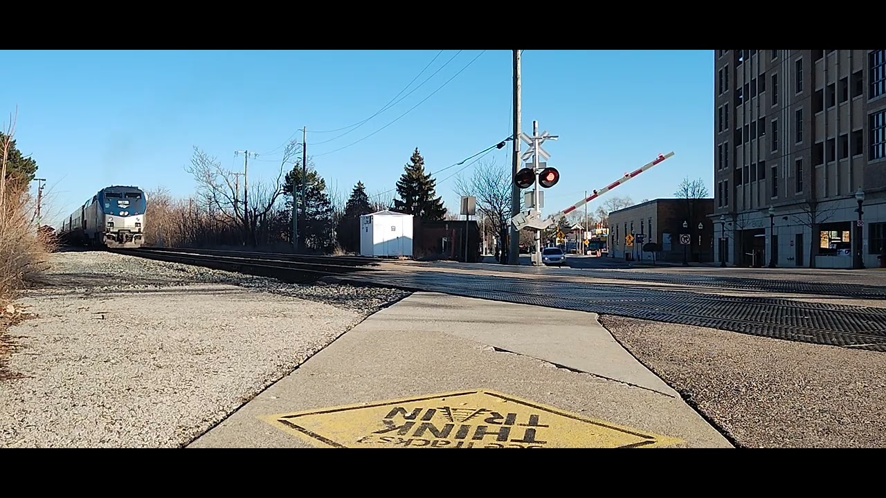 AMTRAK 353 FT P42 59