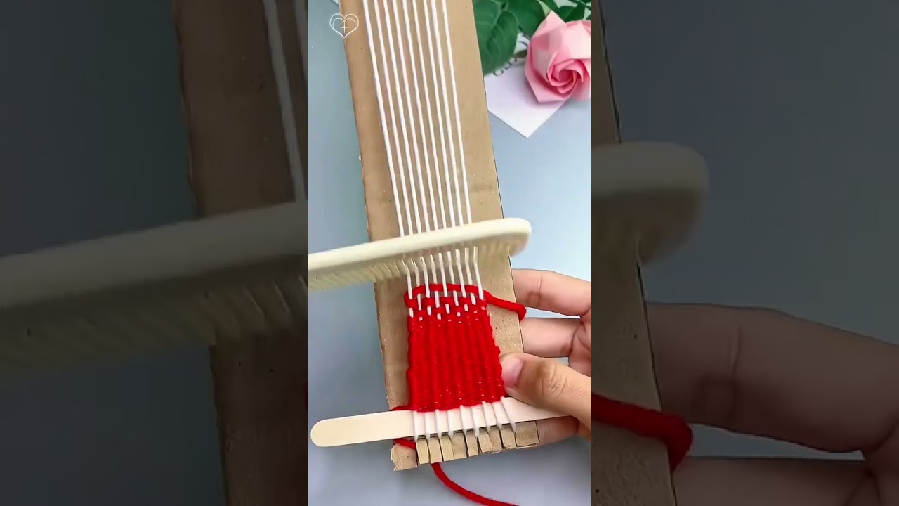 #diy Self made carton loom, make a small rainbow scarf! That's fun.#DIY #fyp #lo