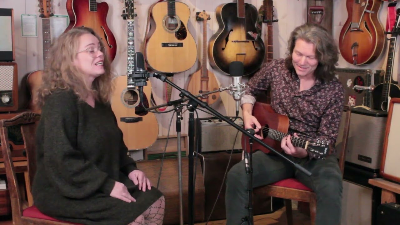 Musikkscenen i gitarmuseet - Sveinar Heskestad, 'Som solen smelte sn&oslash;'