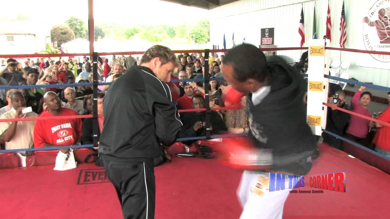 Sugar Ray Leonard In The Ring with Smitty