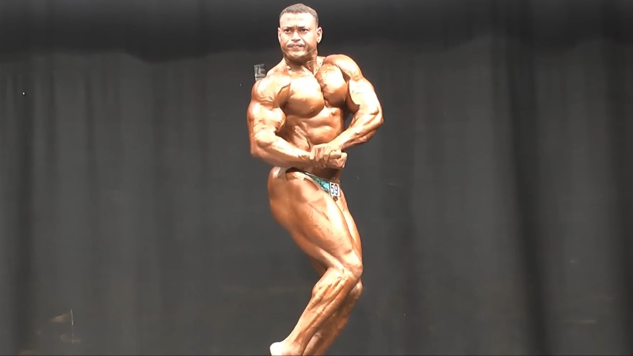 Kishor Dange (IND), NABBA Universe 2013