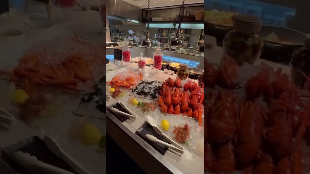 Dinner Buffet ICON Hotel