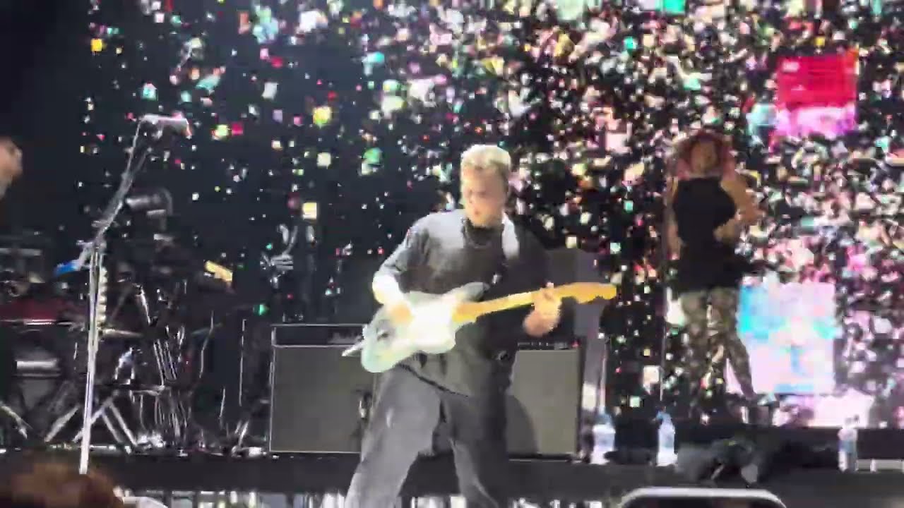 SAM FENDER- &bdquo;Hypersonic Missiles&ldquo;- Live, 2025 March 10th- Cologne Palladium (Germany)
