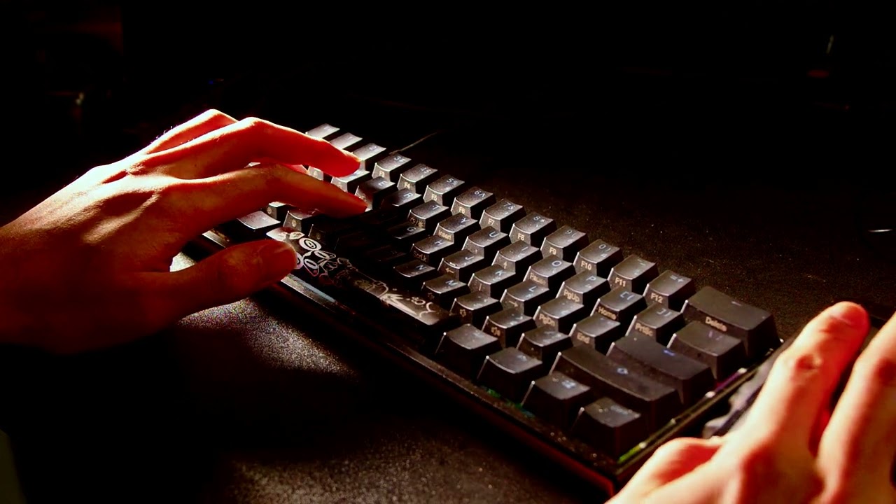 I Gave My Keyboard Trust Issues 💔 High Speed Rage Typing Sexy Fingers Cinematic Movement 鍵盤求救 2
