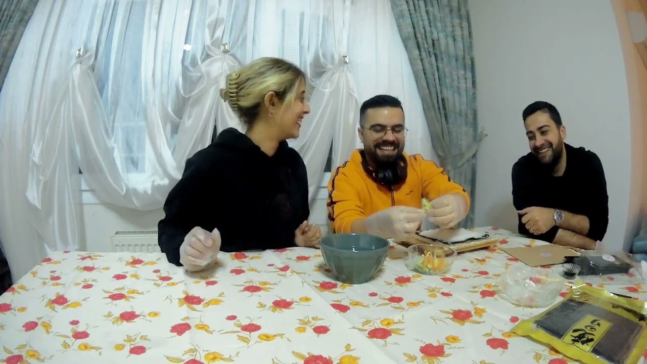 Memojivlog - SİLVERMOON ile Sushi Tarifi-Nasıl Yapılır? - Farklı Şeyler Deniyorum #2
