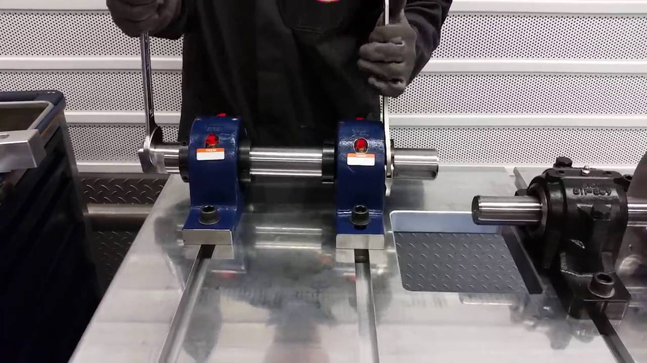 Double V lock mounting