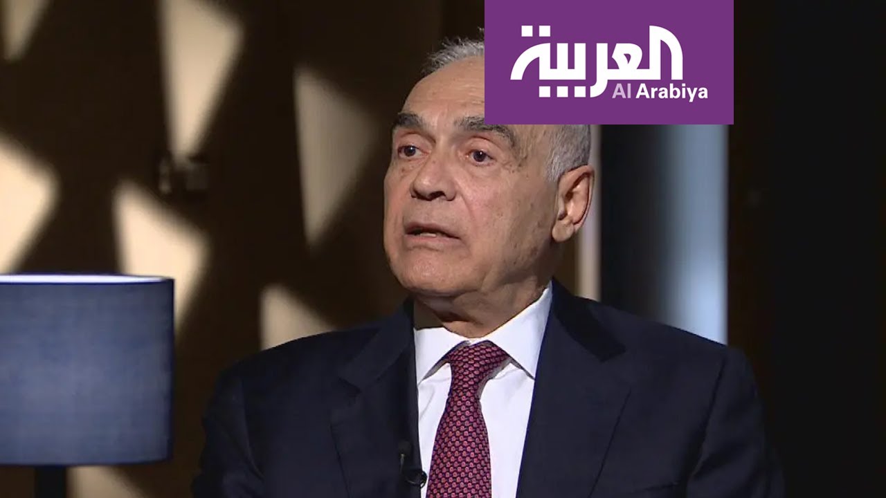 الذاكرة السياسية |  كيف تصدى الوزير كامل عمرو لأخطر قرارات الرئيس المصري الاسبق محمد مرسي؟