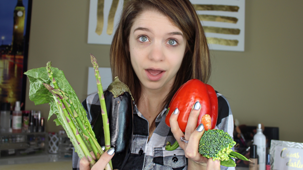APPLYING MAKEUP USING ONLY VEGETABLES TAG