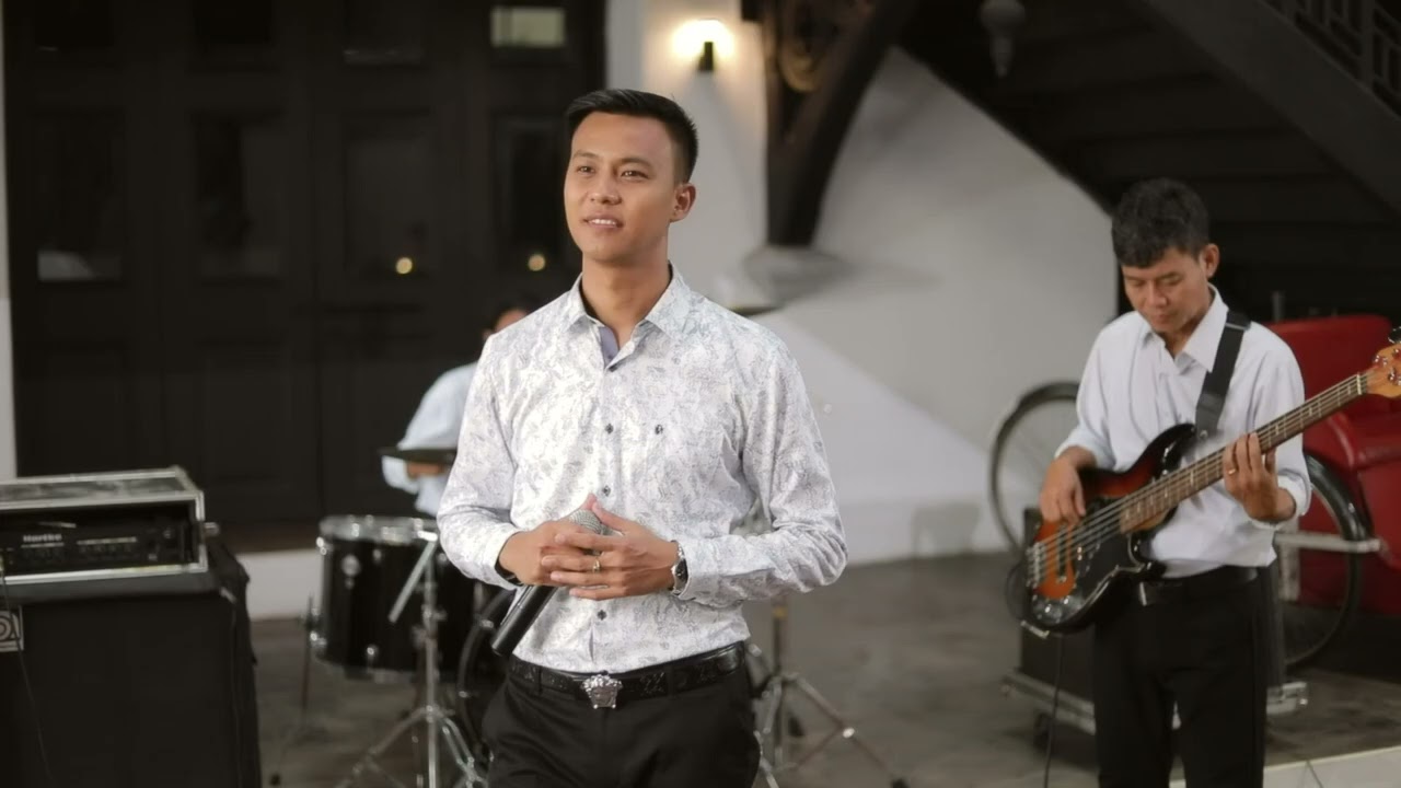 ချစ်တဲ့သူငယ်လေ - ဖိုးသောကြာ / Chit Tae Thu Nge Lay - Pho Thauk Kyar