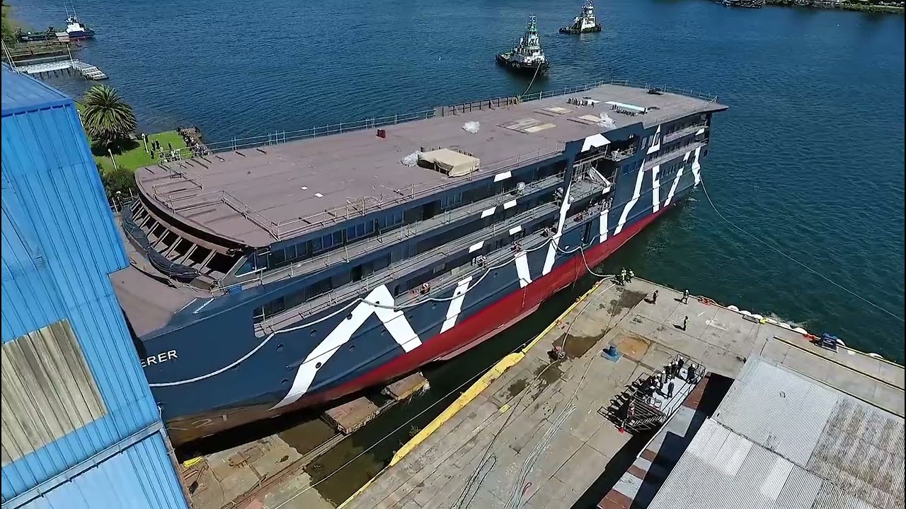 Timelapse botadura del Magellan Discoverer en Asenav de Valdivia