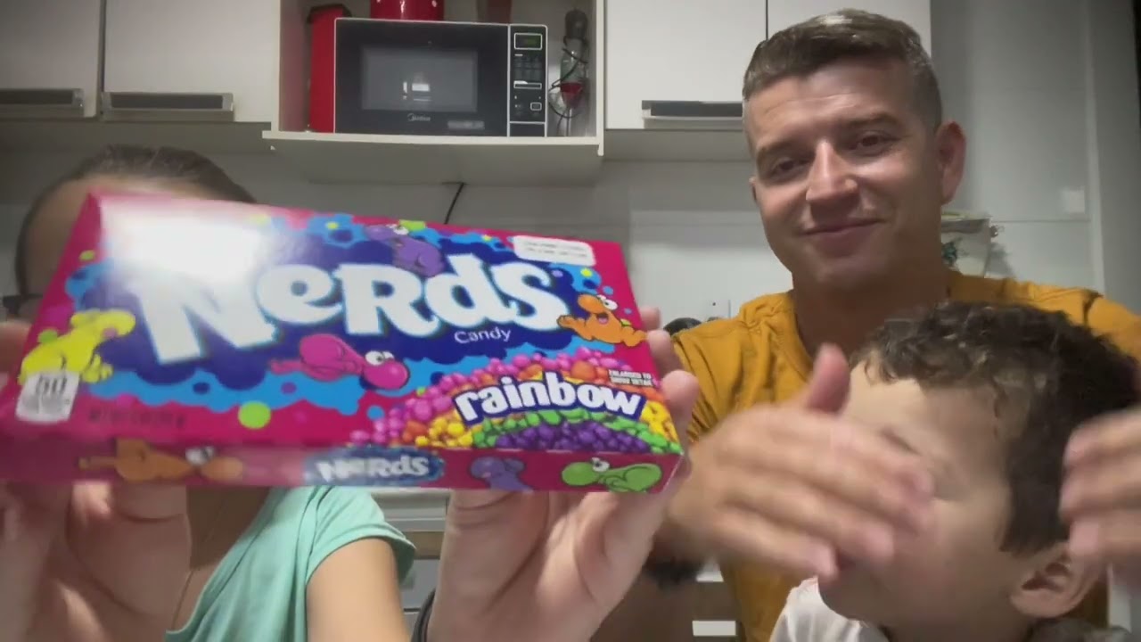 Provando snacks diferentes 🤍 