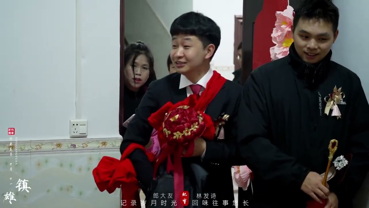 来自镇雄尖山郎先生远赴文山广南迎娶林女士的航拍婚礼纪！ 8个小时的车程，滇东北到滇东南近千公里！车队跋涉千里，只为娶得新娘归！两人在浙江相识7年，即使相隔千里，历经多年的风风雨雨终于在11月11号这