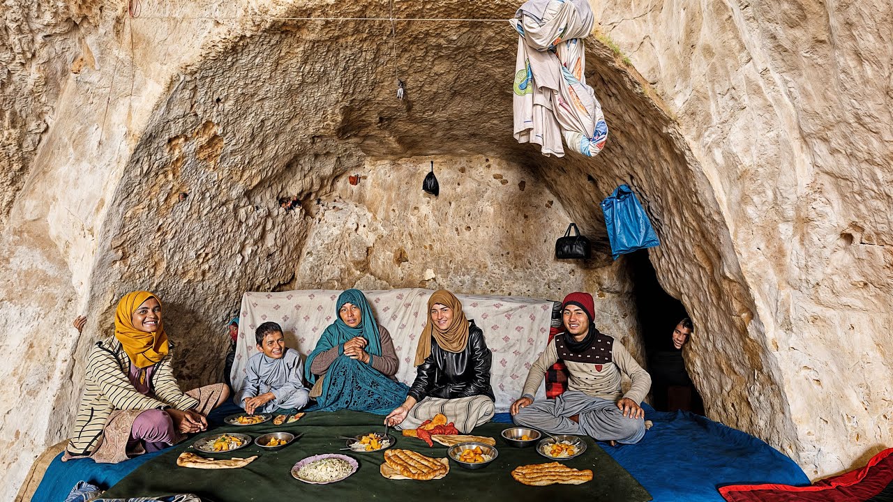 Village Feast in Afghanistan! Traditional Lamb & Fire-Roasted Chicken Cooking in the Mountains 🇦🇫🔥