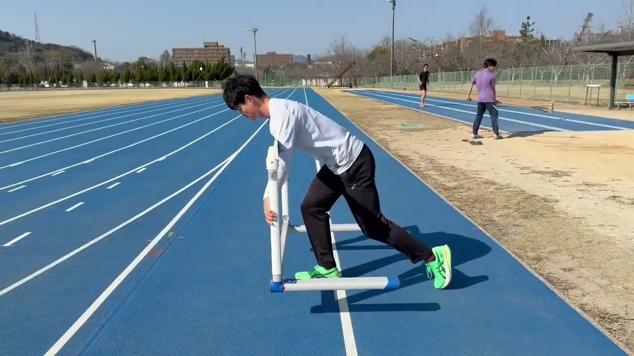 ハードル片脚デッドリフト