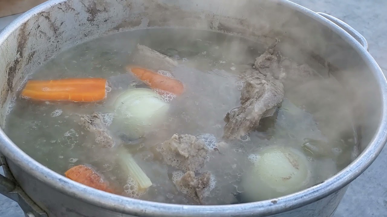 How to Make Pork Bone Broth