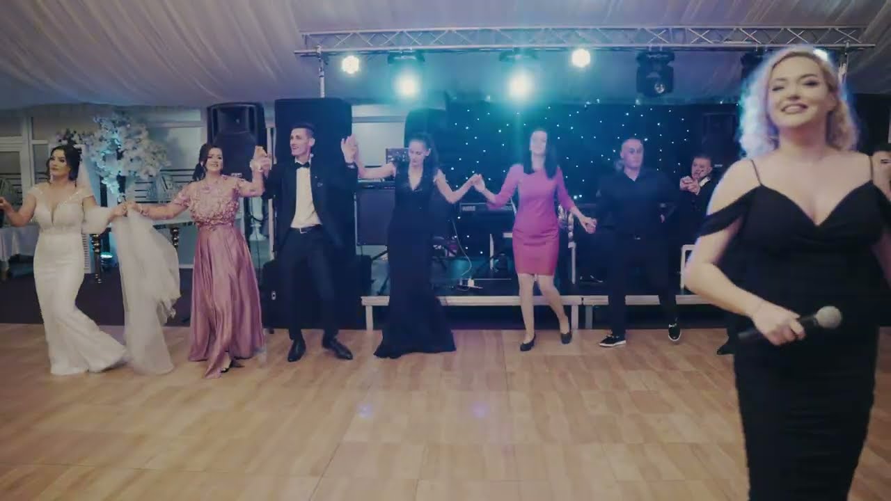 Cristina Lăcătușu - Muzica de Petrecere LIVE || NOU 2025 || Joc și voie bună ||