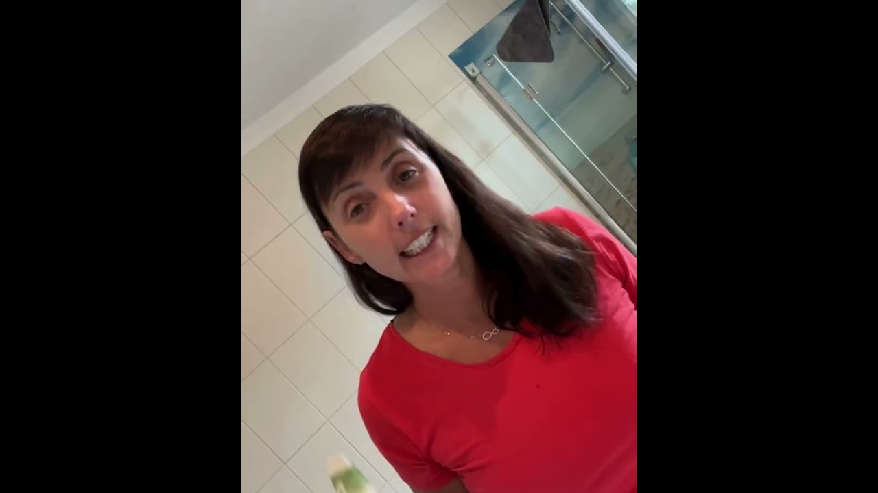 Wie pflege ich meine Haare natürlich? – Glanz & Kraft mit Aloe-Jojoba Shampoo & Conditioner Anzeige