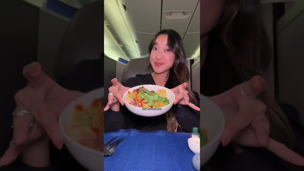 what i ate on my FLIGHT TO KOREA!! ✨🥬🍜🍠🍢 #korea #travelvlog #unitedairlines
