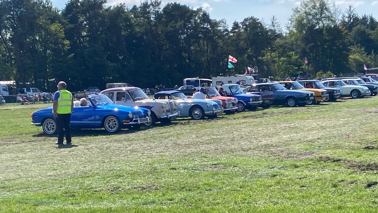 Parade of classic cars at Cromford steam rally commentary by Dave Whittle 2/8/2025