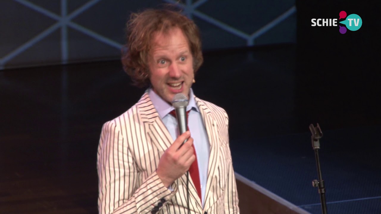 SCHIE TV: Komiek Ronald Snijders in Schiedam met 'Groot Succes 2'