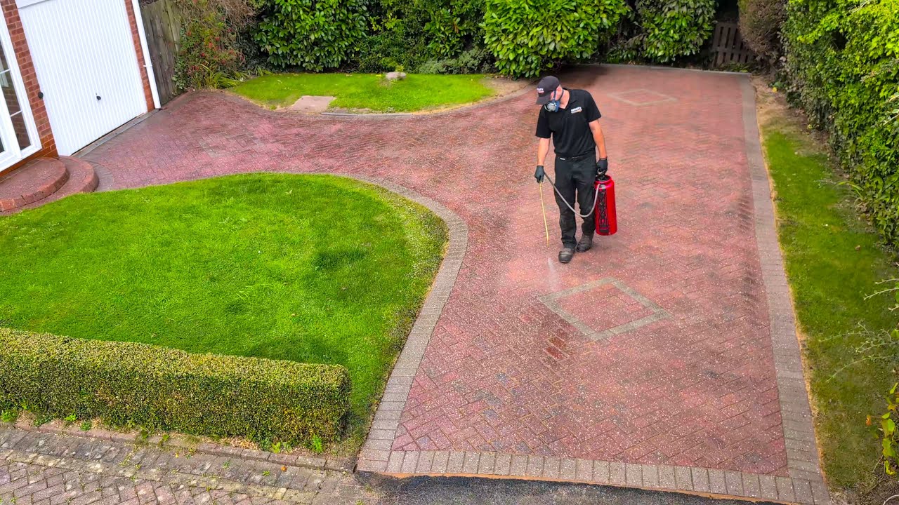 Sealing a block paved driveway with Smartseal Colour Enhance