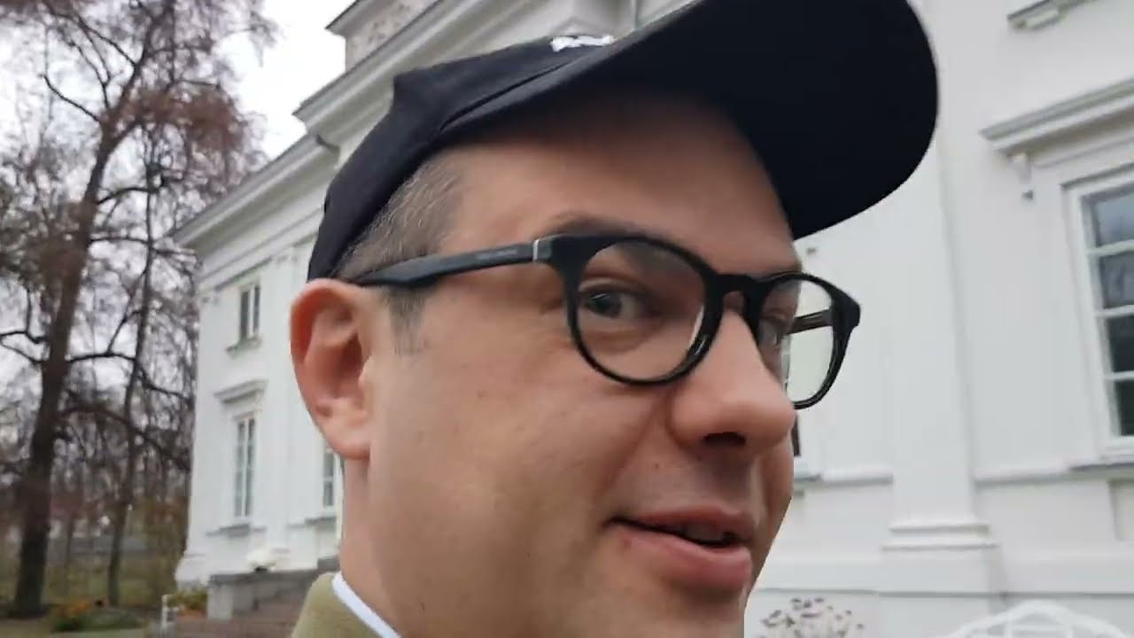Mniej tajemniczy spacer wokół Pałacu Cieleśnica