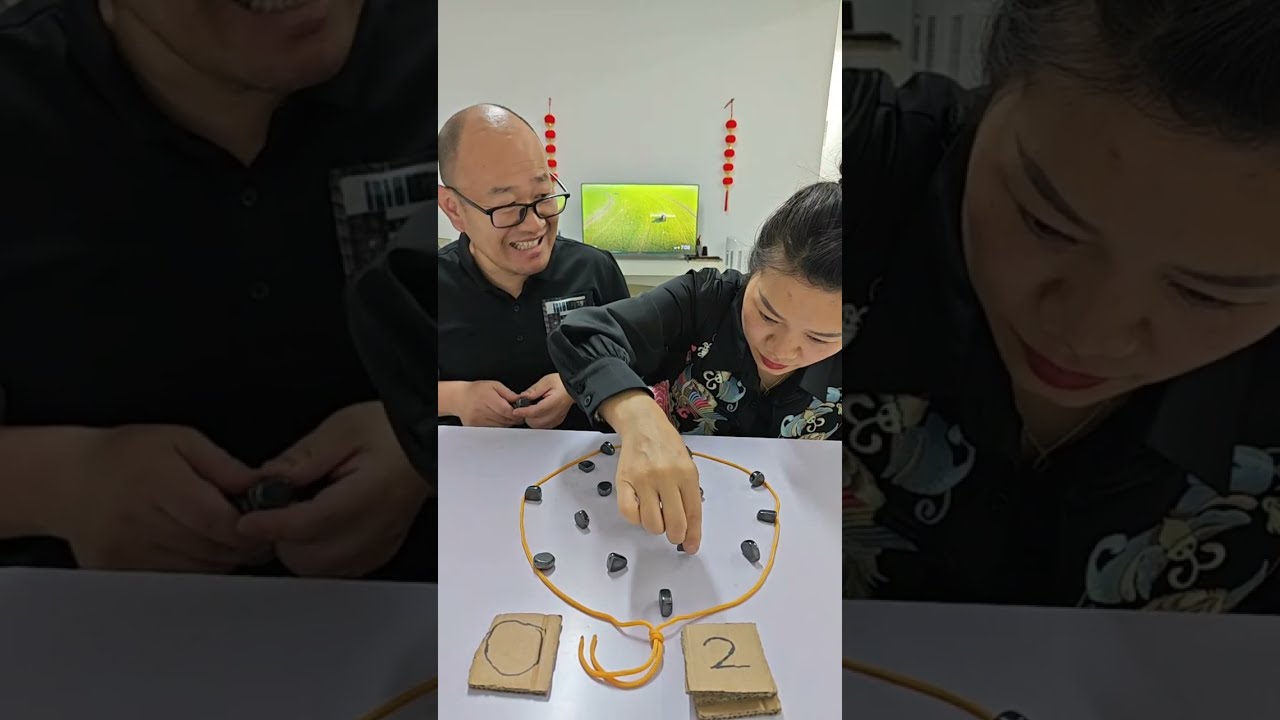 磁力棋游戏挑战。家庭娱乐互动.传播快乐，解压放松。(21)Magnetic chess game challenge. Family entertainment