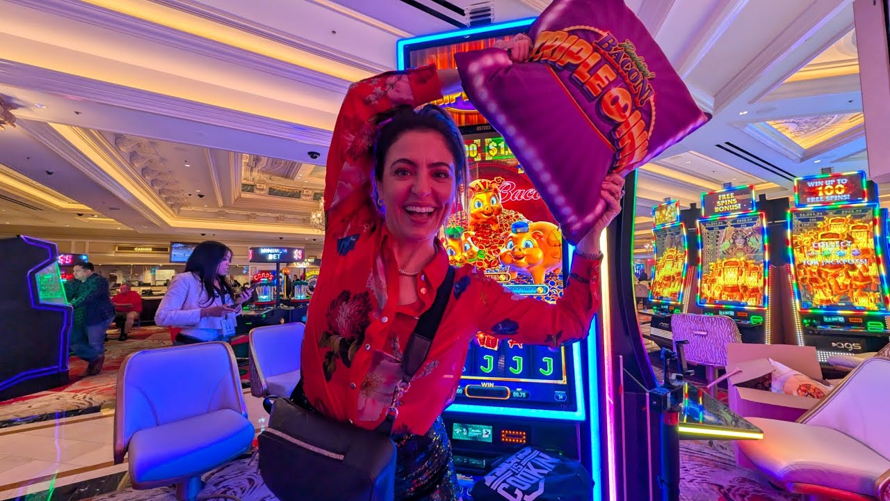 🔴 I WON THE GRAND JACKPOT ON RAKIN BACON TRIPLE OINK!!!