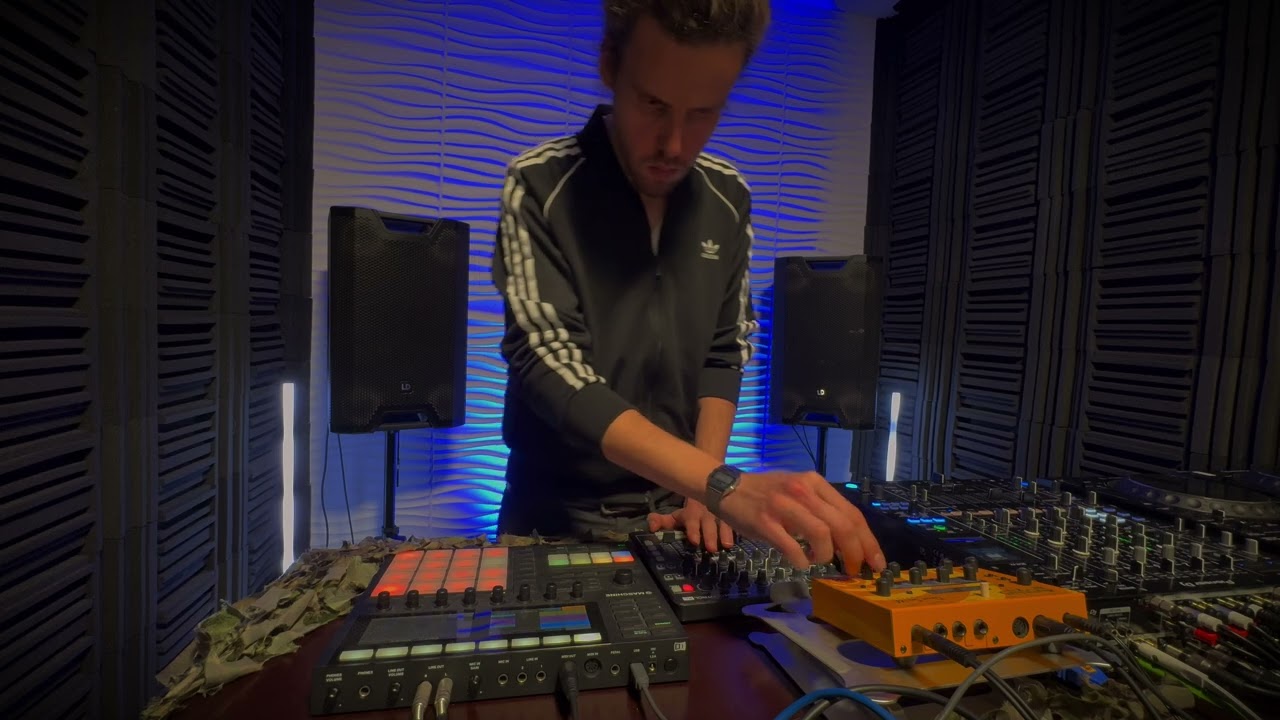 making my synths fight