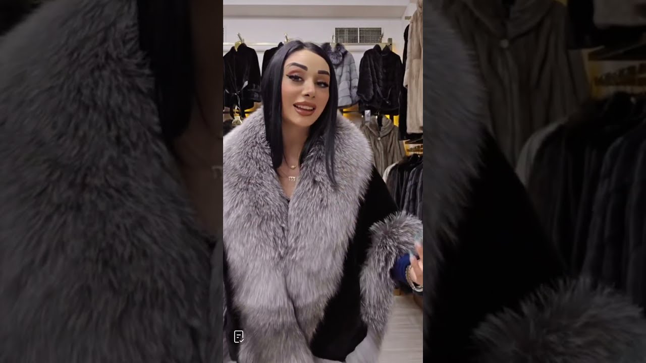 МИЛАЯ ДЕВОЧКА В МИНИ ЮБКЕ И КОЛГОТКАХ МЕРЯЕТ ШУБКИ #2026 #колготки #nylon #legs 