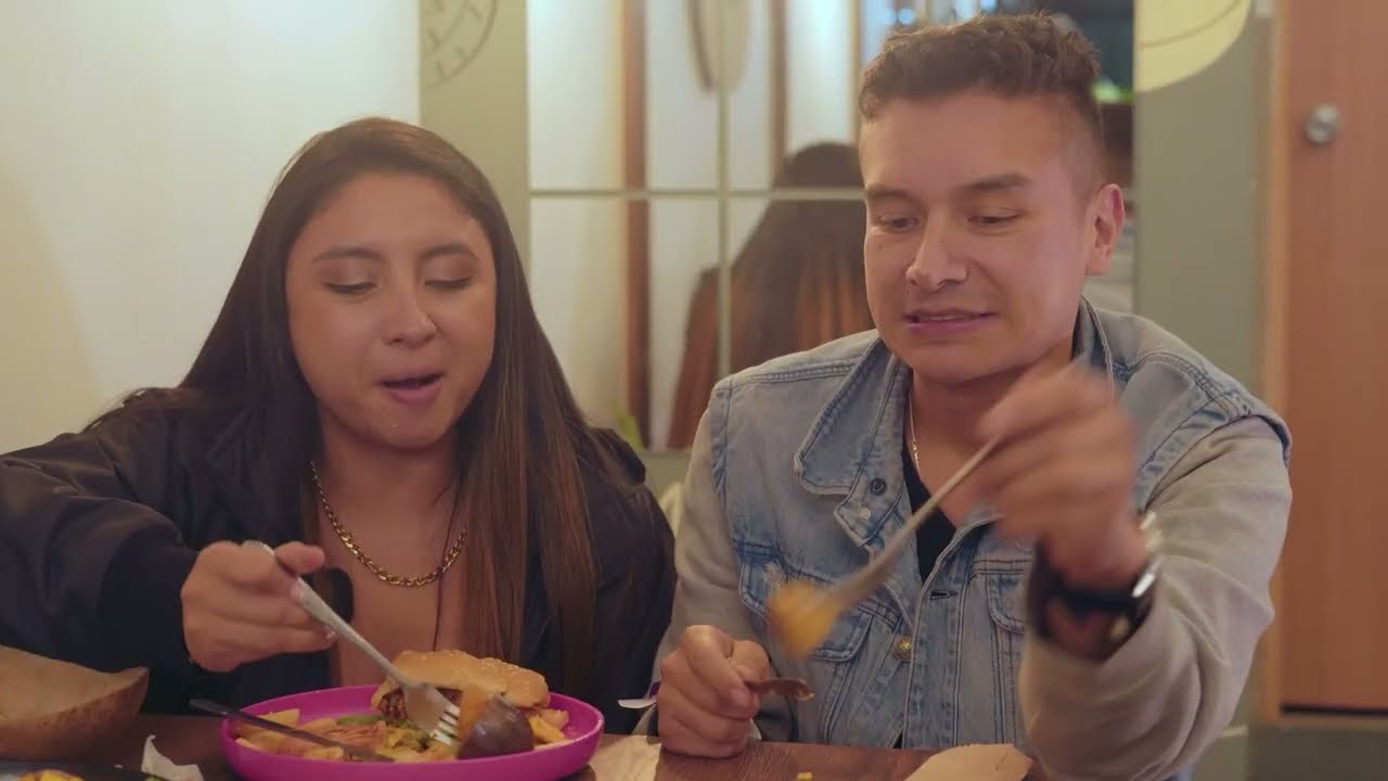 ¡Un sándwich de CHICHARRÓN y un LOMO SALTADO con toda la influencia peruana! 🥩🇵🇪🥪 | Los Insaciables