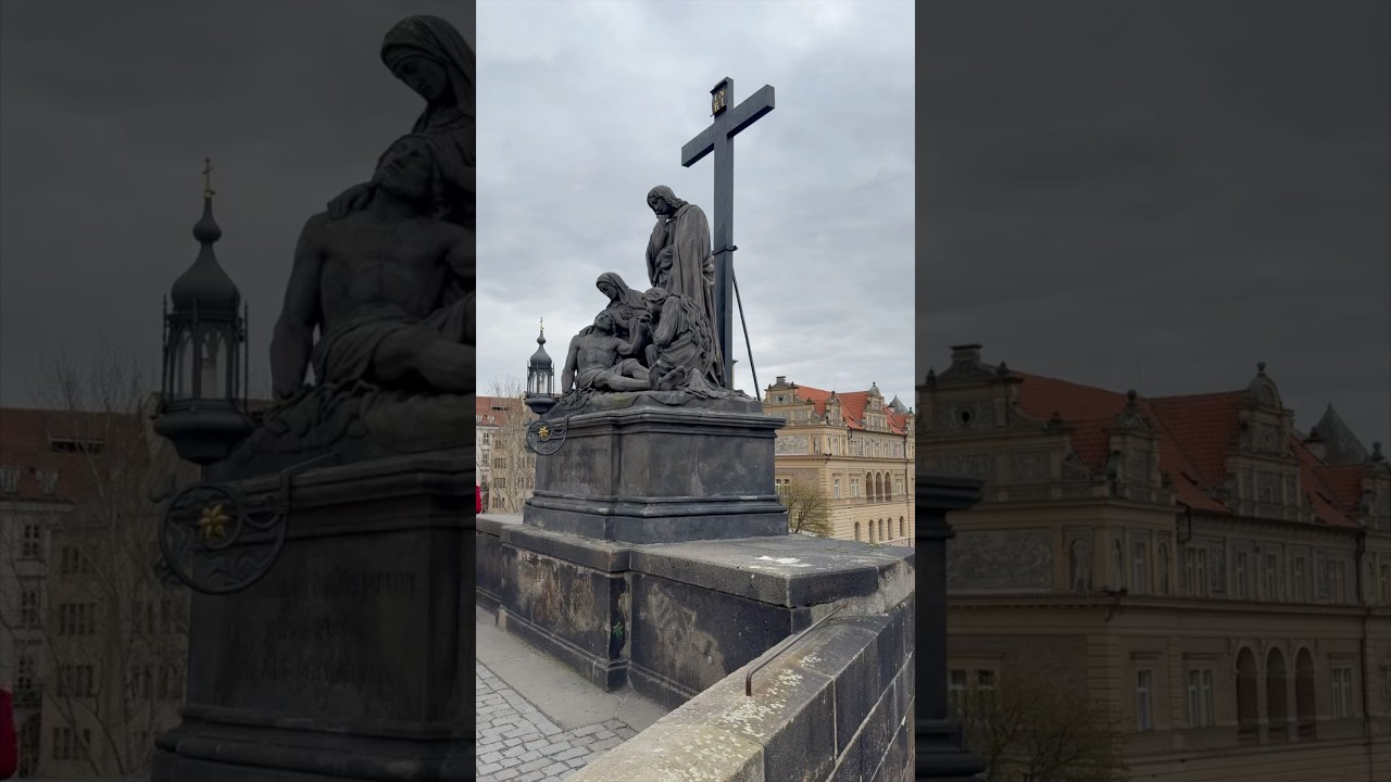 PRAGUE-Did You Know? Charles Bridge (Prague 🇨🇿) #shorts #travel #travelvlog #prague #history #art