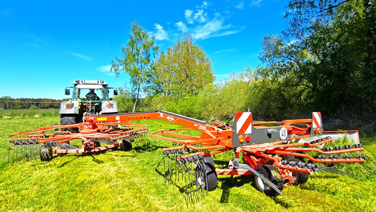 Bavaria Fendt 313 TMS Vario Super Panorama mit Kuhn GA 7932 beim Gras schwaden 2024!