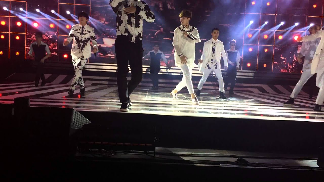 B.A.P - ONE SHOT [140928] Hallyu Dream Festival [fancam]