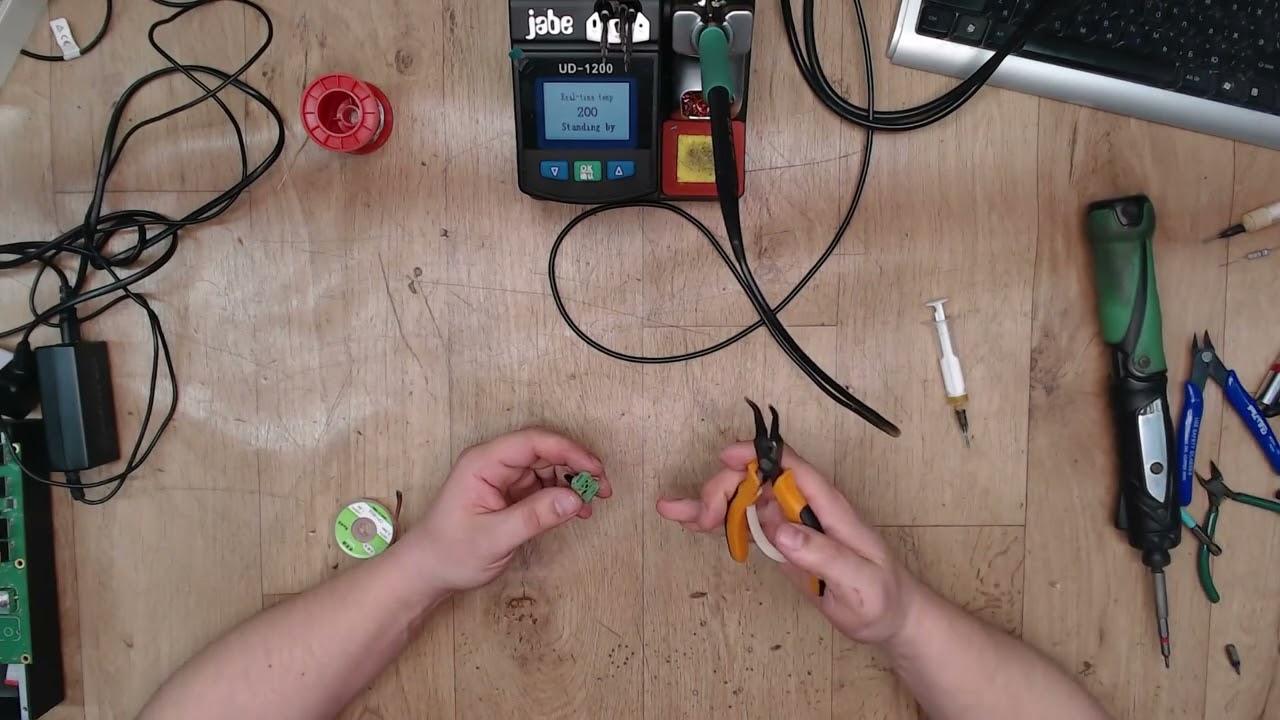 Мини-ремонт сэмплера Electron Digitakt