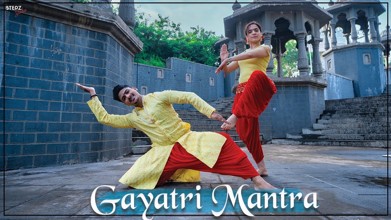 Gayatri Mantra | Raghav Sachar | A Universal Prayer | Aziza Degwekar & Abhilash Mulay